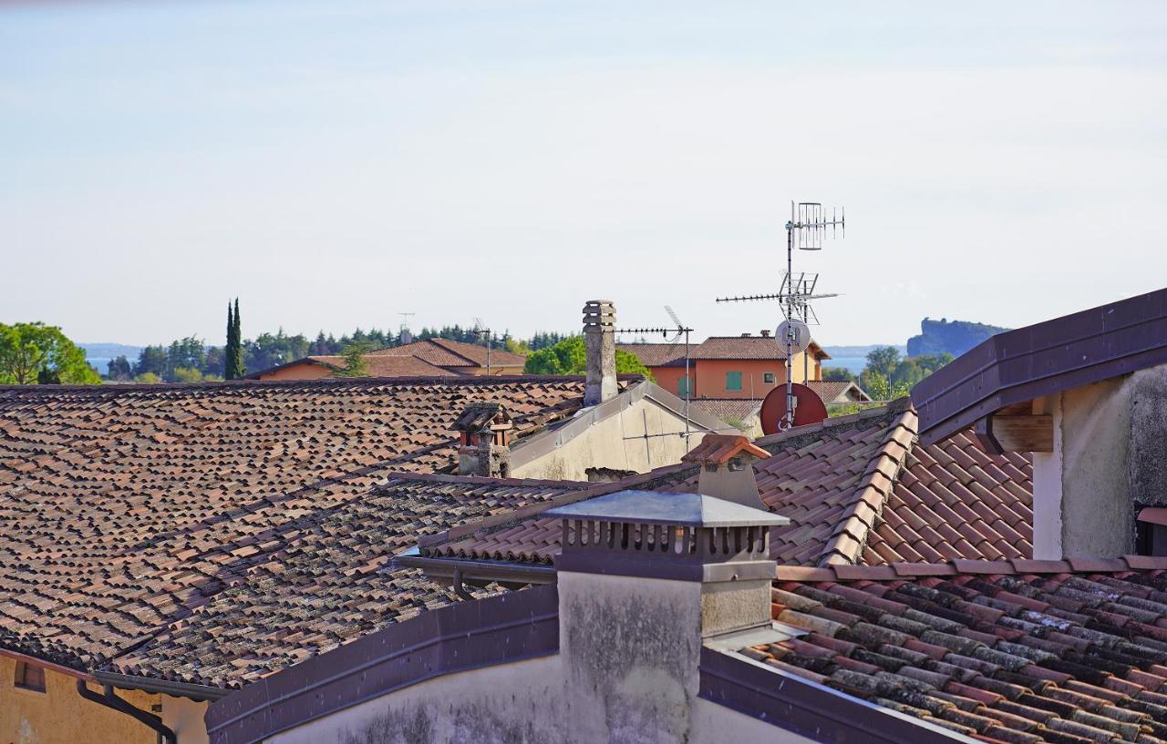 Apartments Villa Bougainville San Felice del Benaco Esterno foto