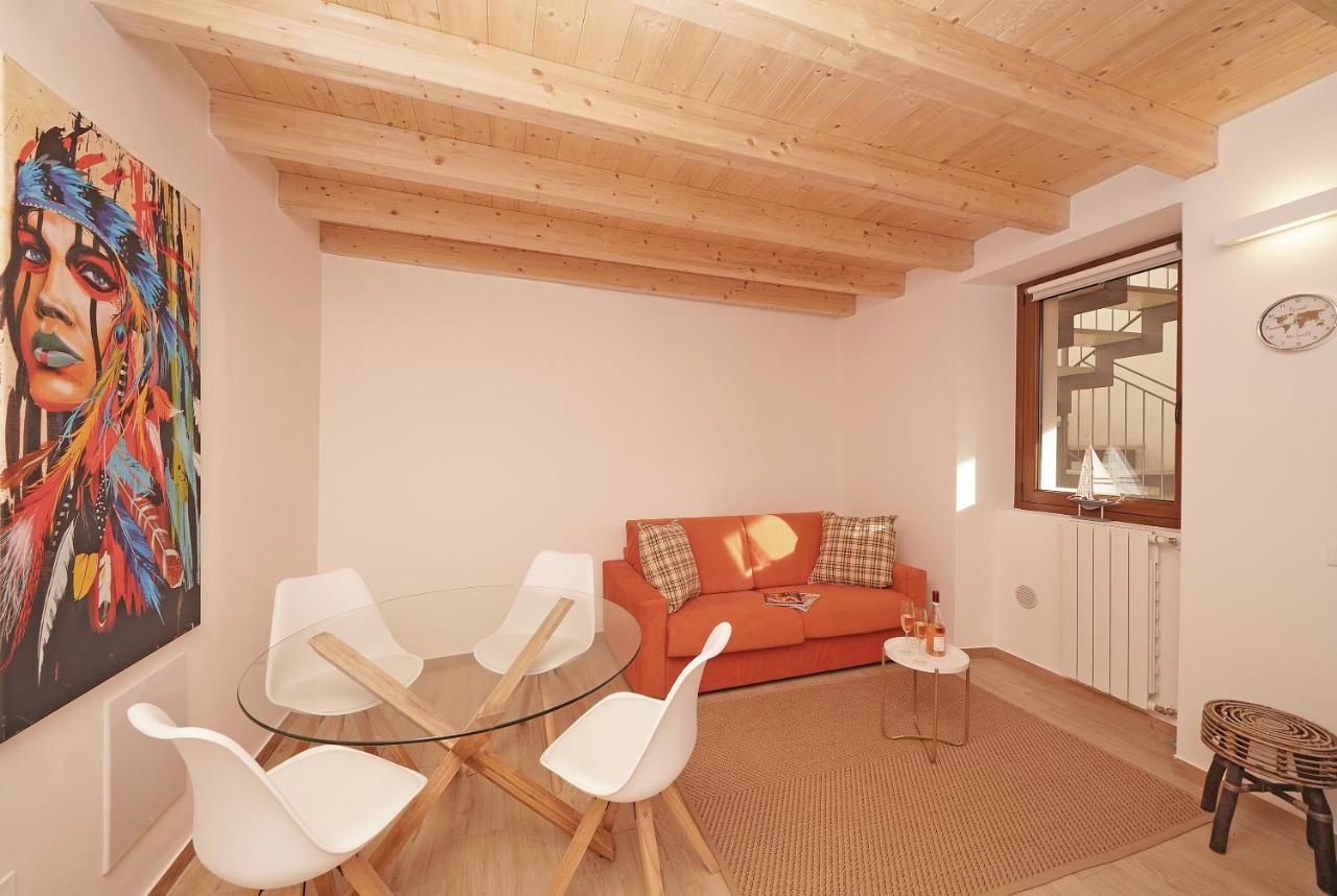 Apartments Villa Bougainville San Felice del Benaco Esterno foto